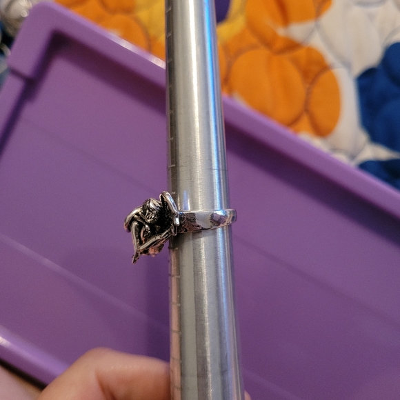 Sterling silver resting angel ring - Picture 3 of 4